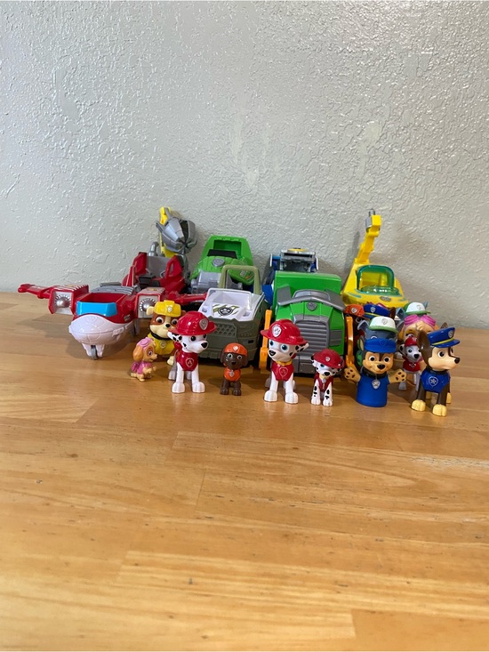 Paw Patrol Other - Paw Patrol Figures and Vehicle Playset Bundle 14 figures 7 vehicles